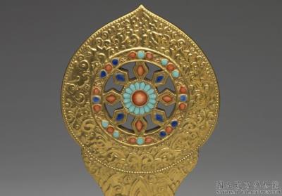 图片[3]-Gilt porcelain monstrance with the Wheel of the Law/ Dharmachakra in fencai painted enamels, Qing dynasty,  Jiaqing reign (1796-1820)-China Archive